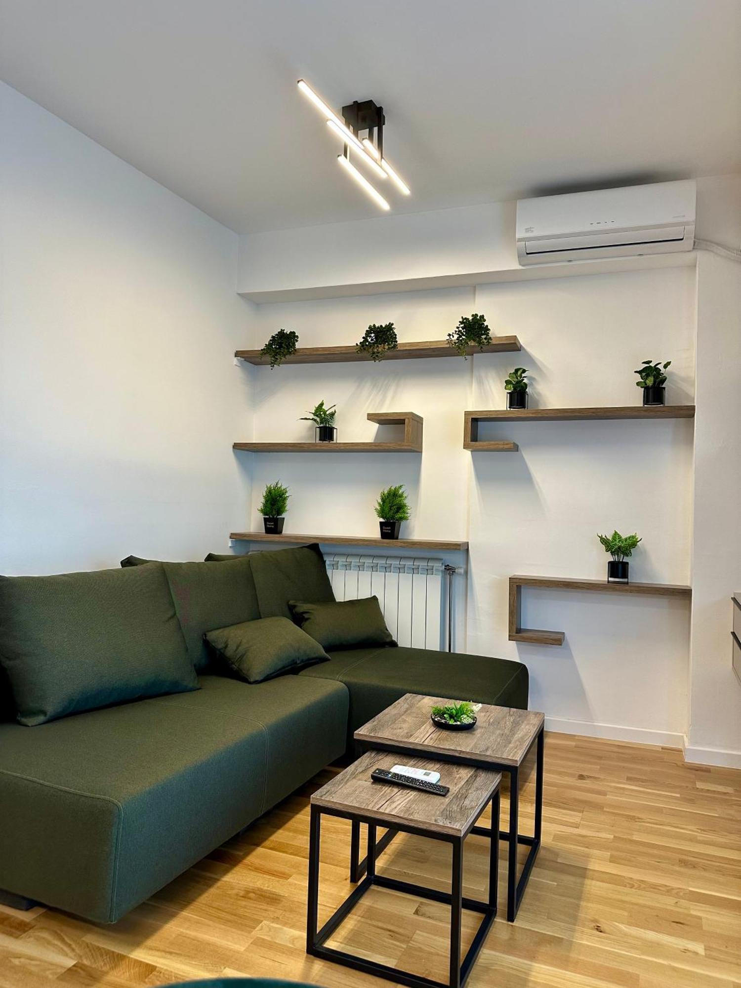 Downtown Riverside Apartments Skopje Bagian luar foto