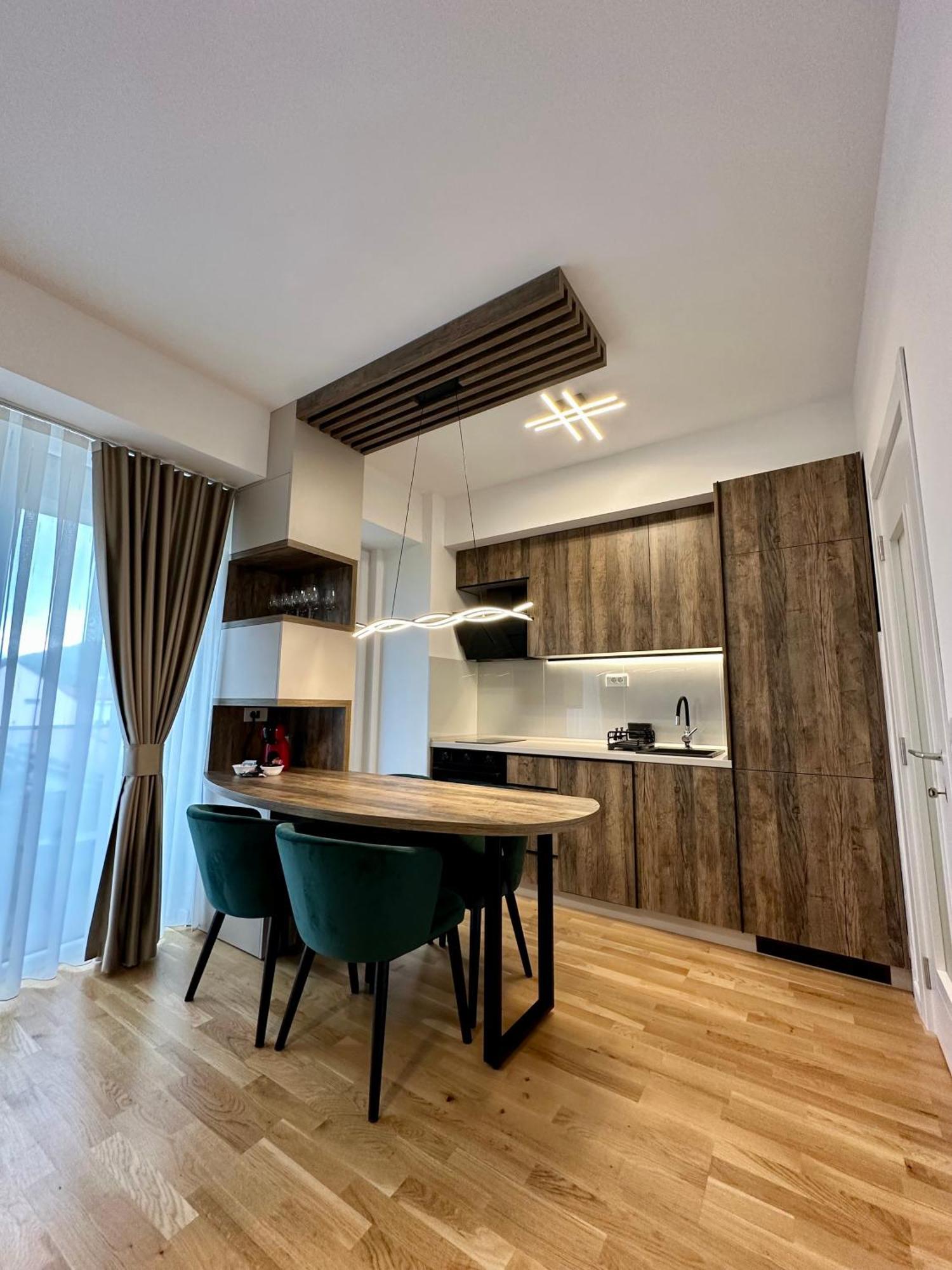 Downtown Riverside Apartments Skopje Bagian luar foto