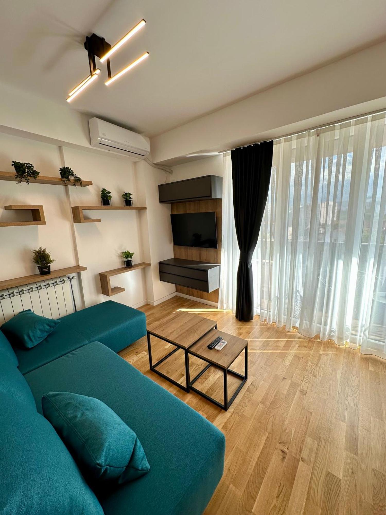 Downtown Riverside Apartments Skopje Bagian luar foto