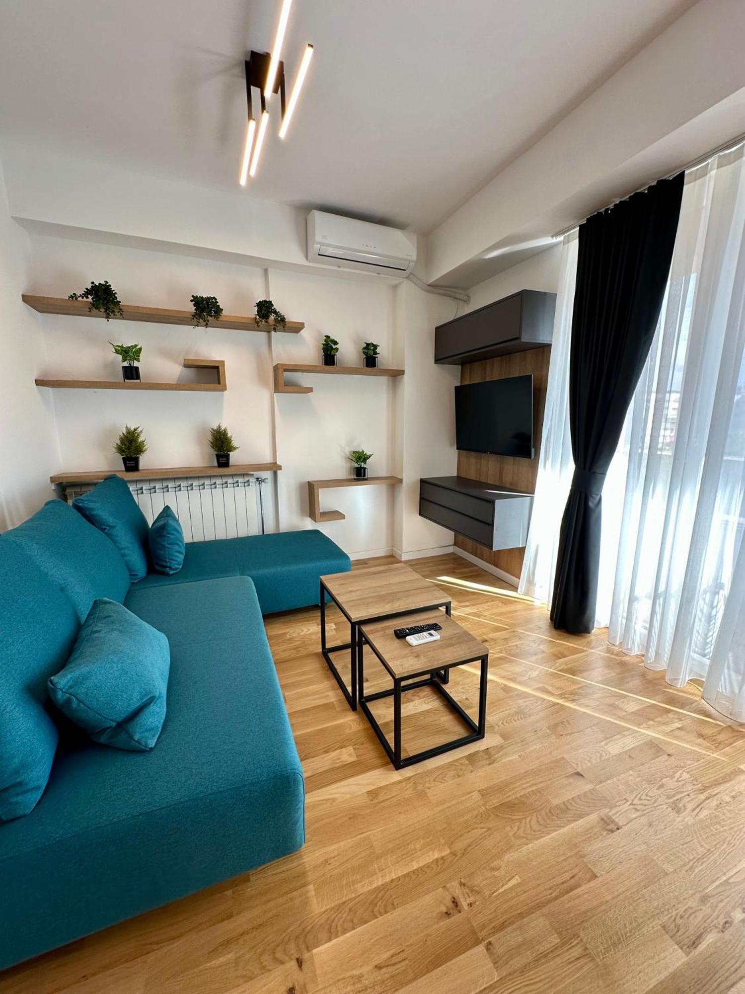 Downtown Riverside Apartments Skopje Bagian luar foto