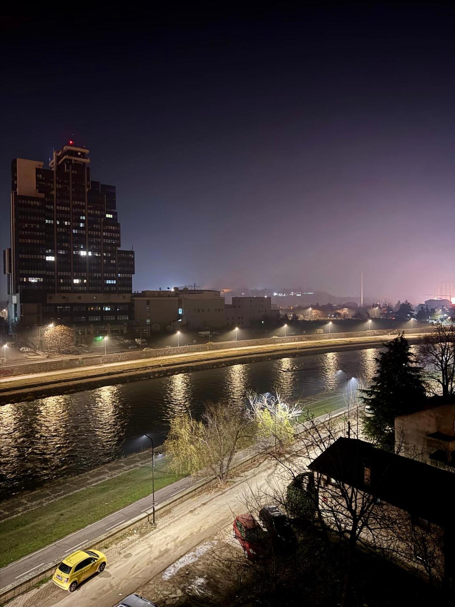 Downtown Riverside Apartments Skopje Bagian luar foto